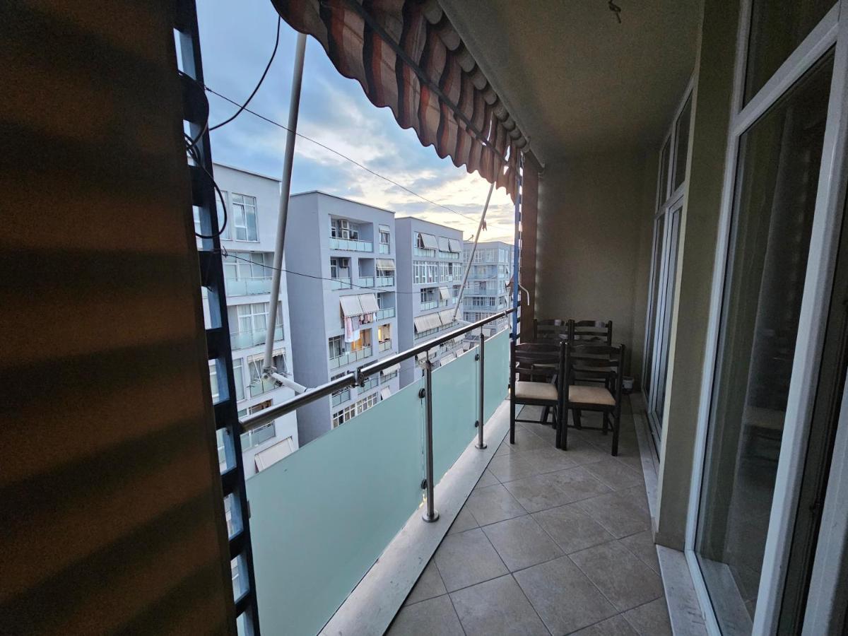 Pleasant Apartment With Free Dedicated Parking In Komuna E Parisit Tirana Buitenkant foto